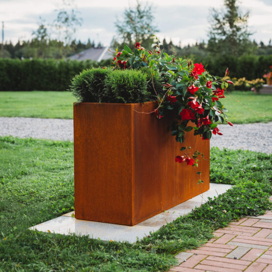 Petteri Wiimaa corten plantekrukke Lilly