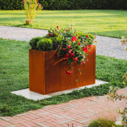 Petteri Wiimaa corten plantekrukke Lilly Modular