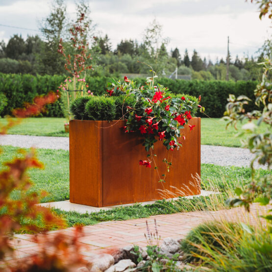 Petteri Wiimaa corten plantekrukke Lilly Modular